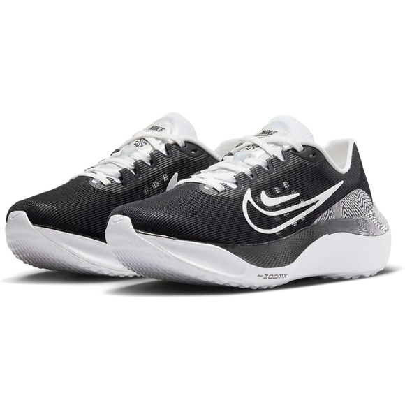 Nike Zoom Fly Running Shoe - Picture 2 of 13